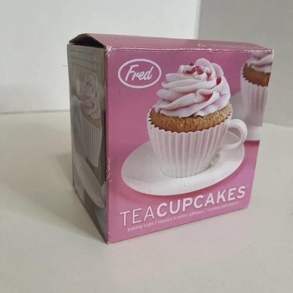 - Fred TEACUPCAKES- Bake & Serve Teacup Cupcake Molds, 4 Cups And Saucers NEW